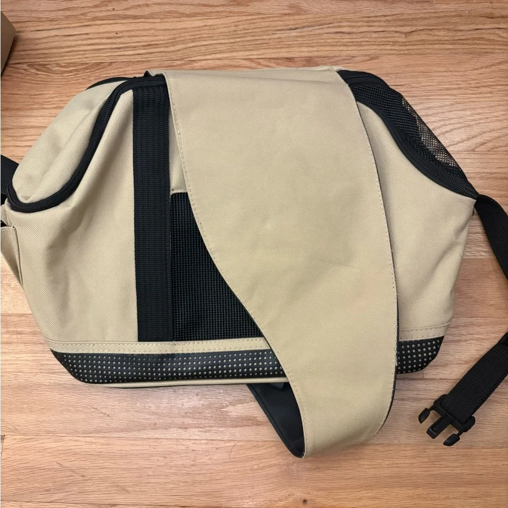 Jeep Pet Carrier Backpack